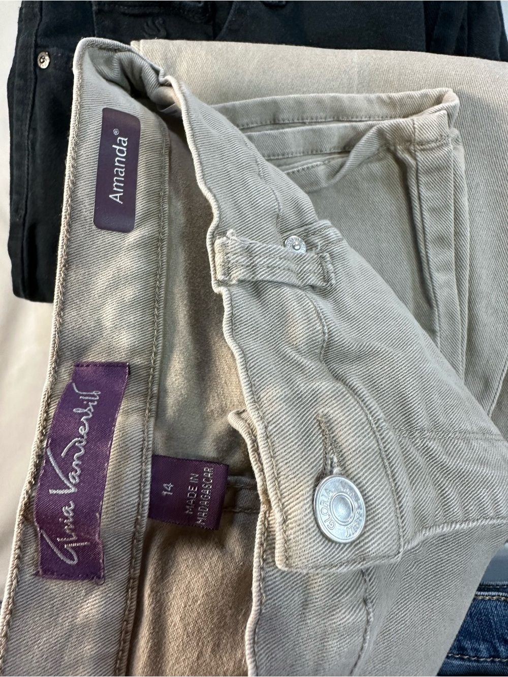Gloria Vanderbilt Straight Leg Jeans Trio - Blue, Tan, Black size 14 - Picture 2 of 12
